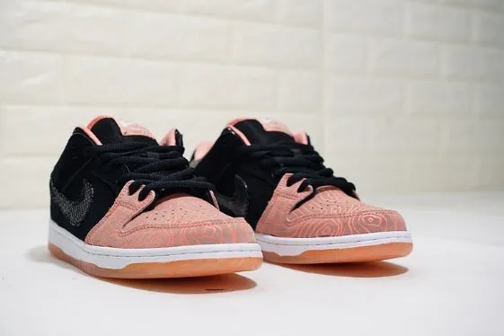 Baskets Nike SB Dunk femme Low