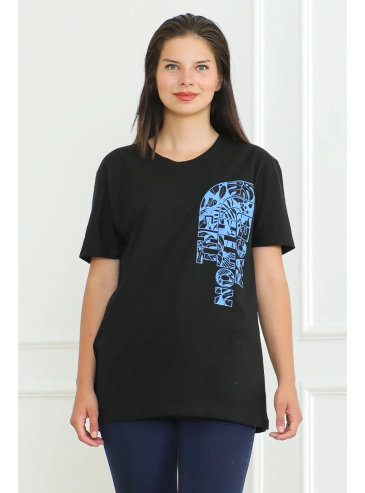 Black - T-Shirt