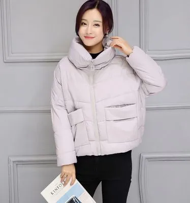 Doudoune courte oversize pour femme avec poches avant et visuel dos
