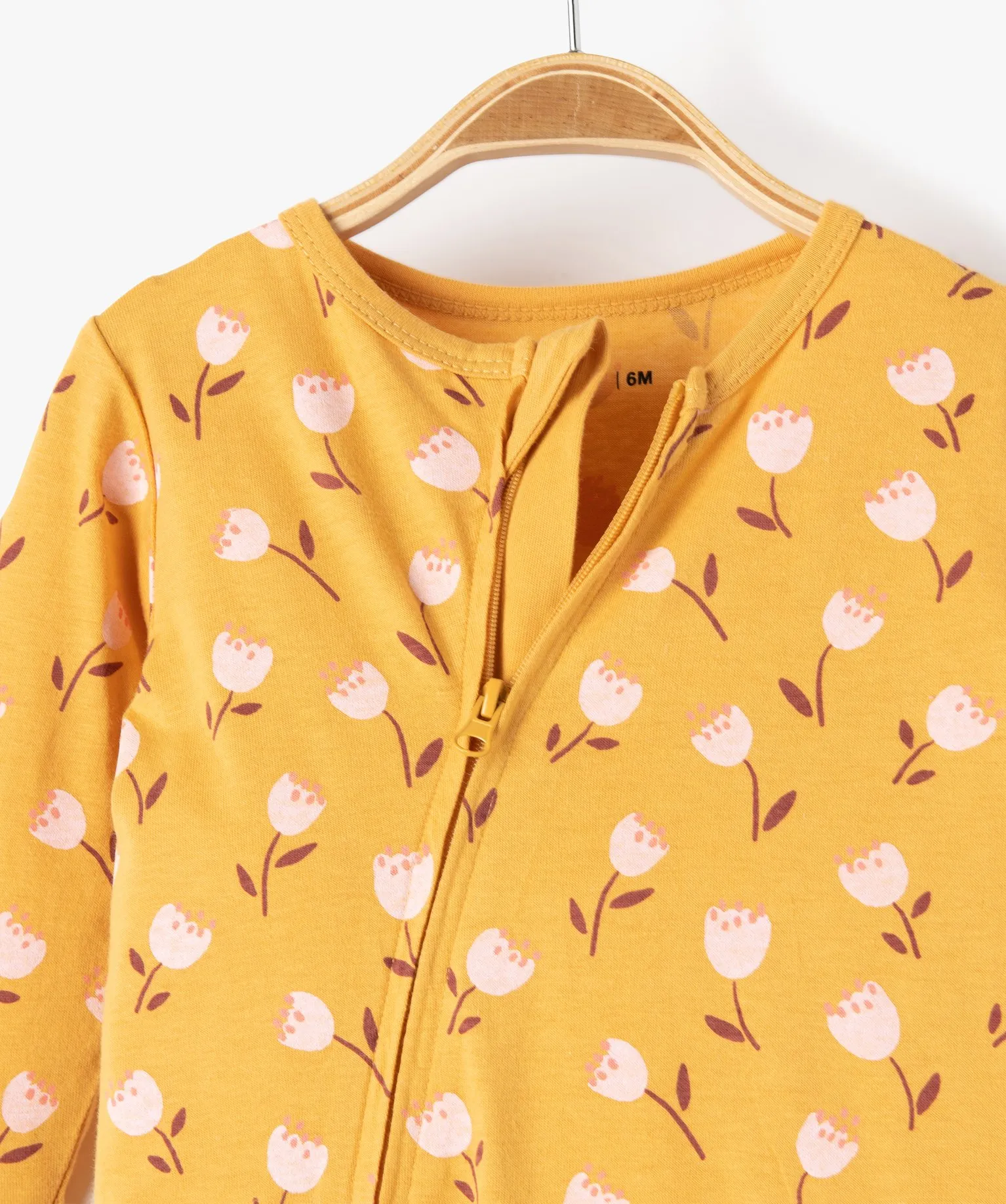 pyjama bebe en coton a zip ventral et motif fleuri jaune pyjamas ouverture devant