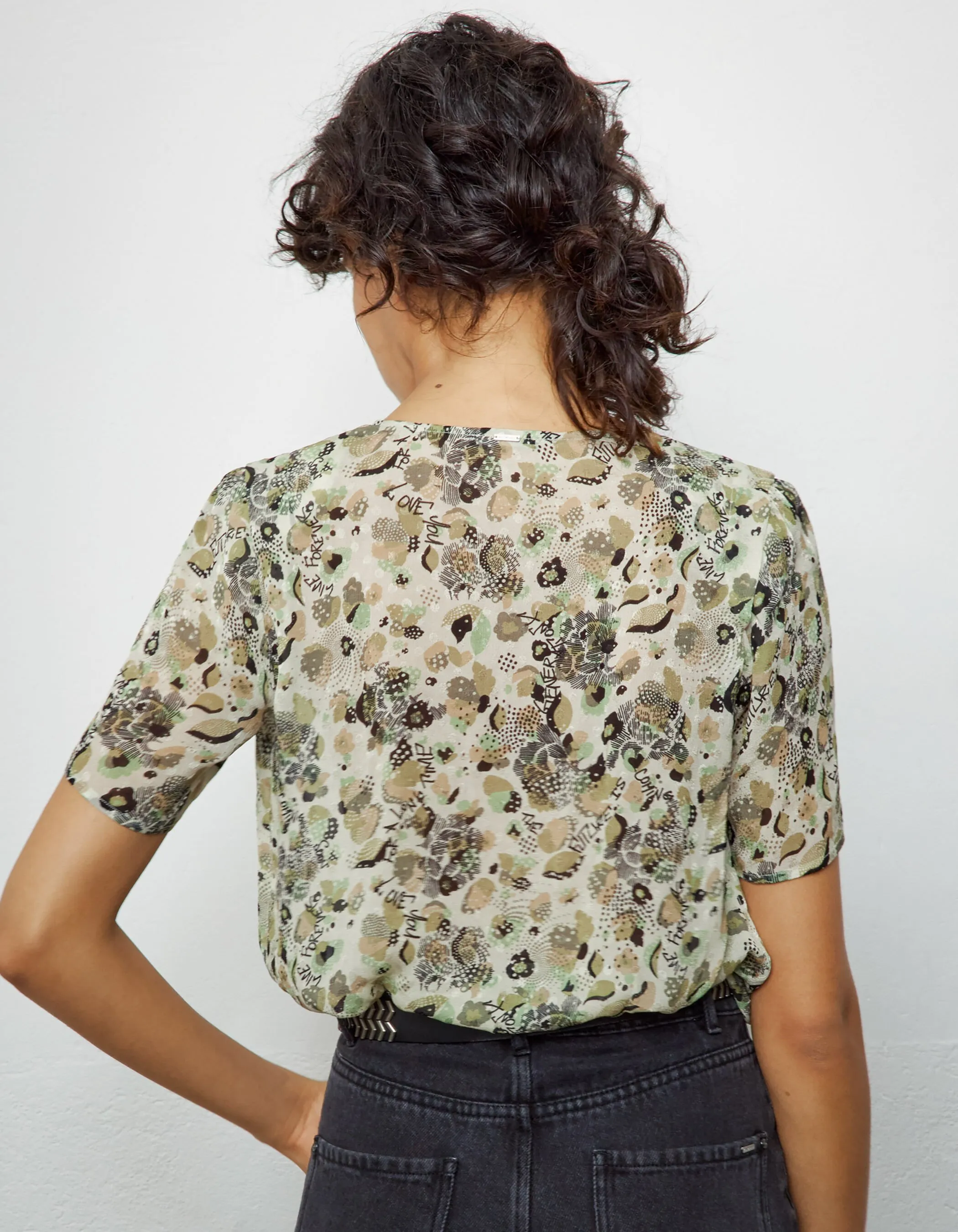 Top en viscose imprimé floral army épaulettes femme